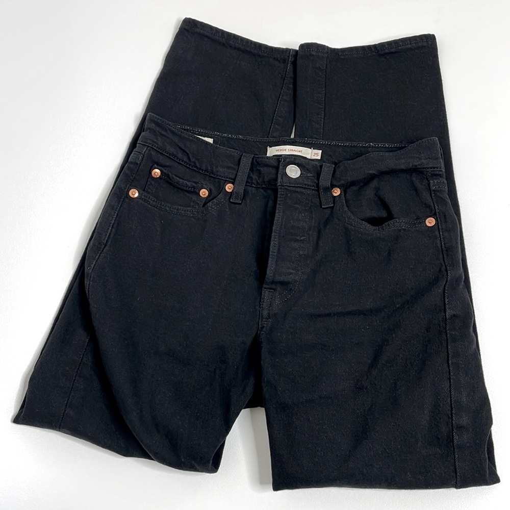 Levi’s Wedgie Straight button fly black jeans size 25